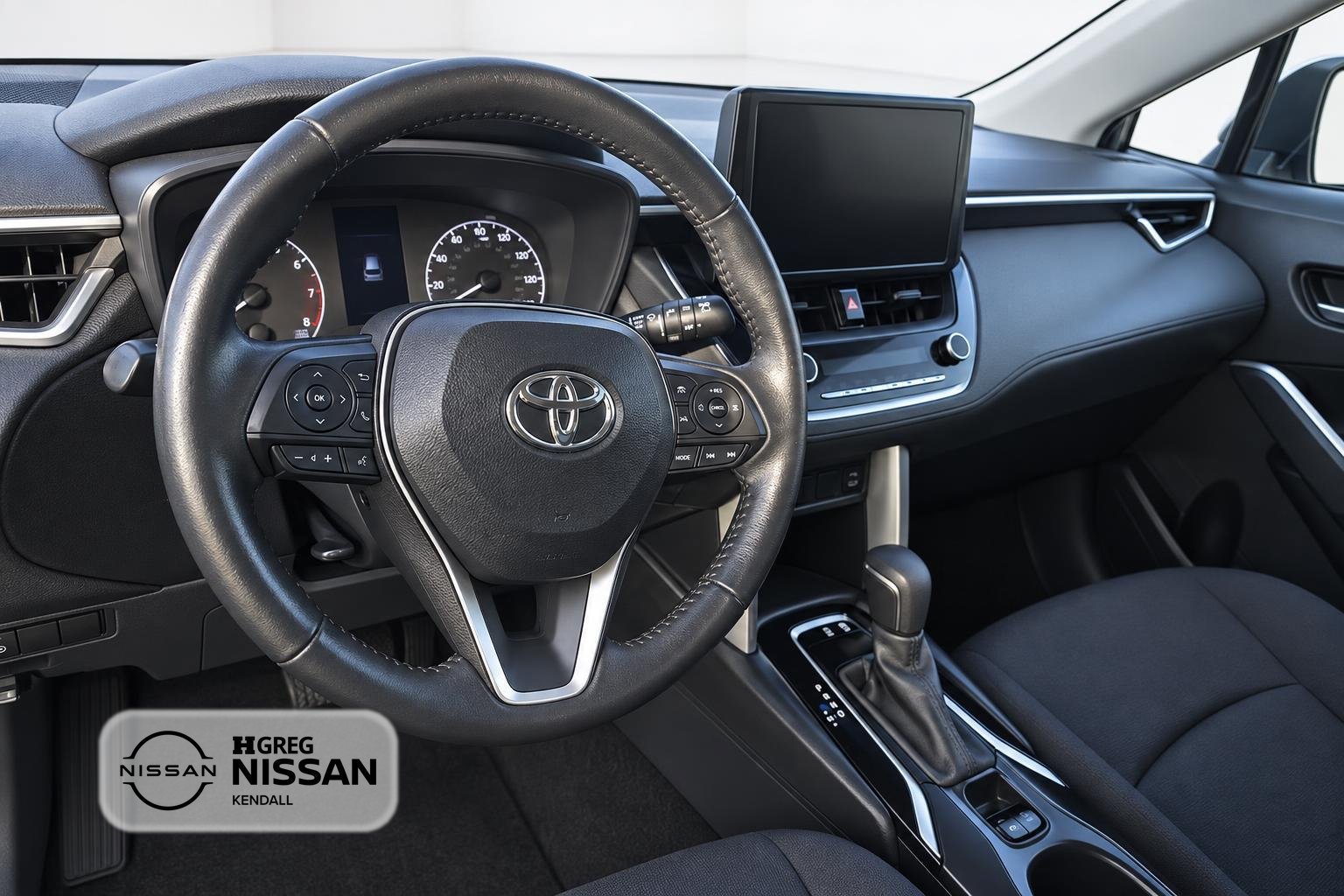 Used 2023 Toyota Corolla Cross LE FWD image 11