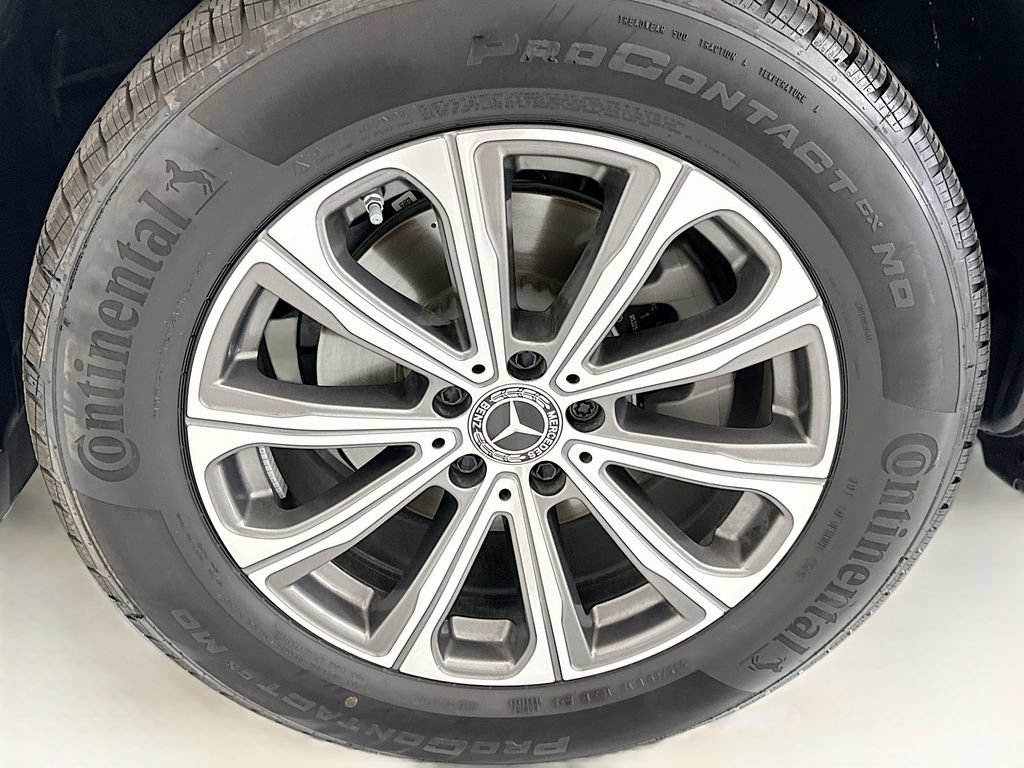 Certified 2026 Mercedes-Benz GLC 300 image 29