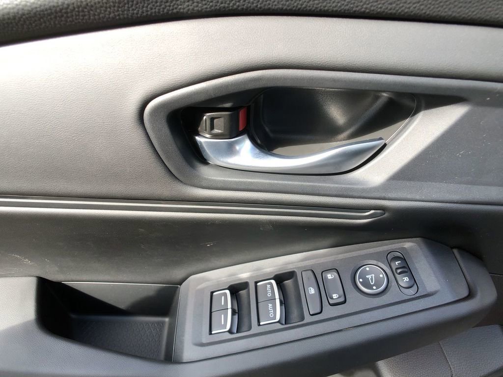 New 2025 Honda Accord SE image 14