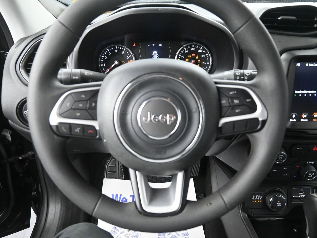 Used 2023 Jeep Renegade Latitude image 29