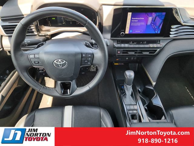 Used 2025 Toyota Camry SE FWD image 26