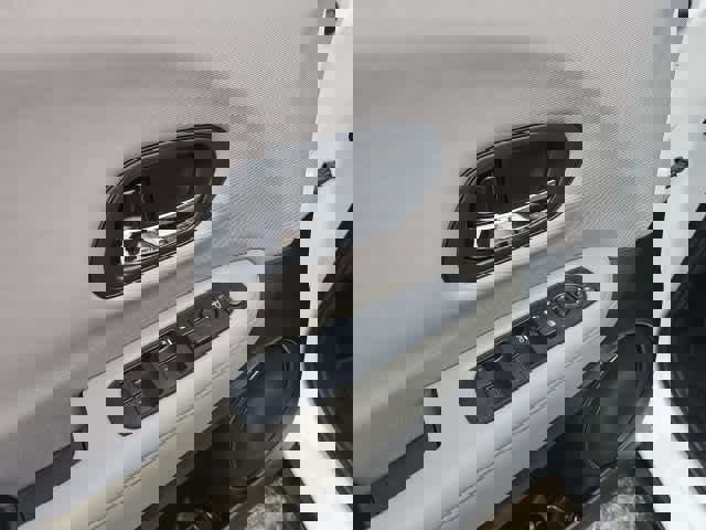 Used 2017 Honda HR-V LX image 10