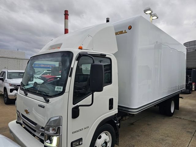 New 2025 Chevrolet Low Cab Forward 5500XG RWD image 4