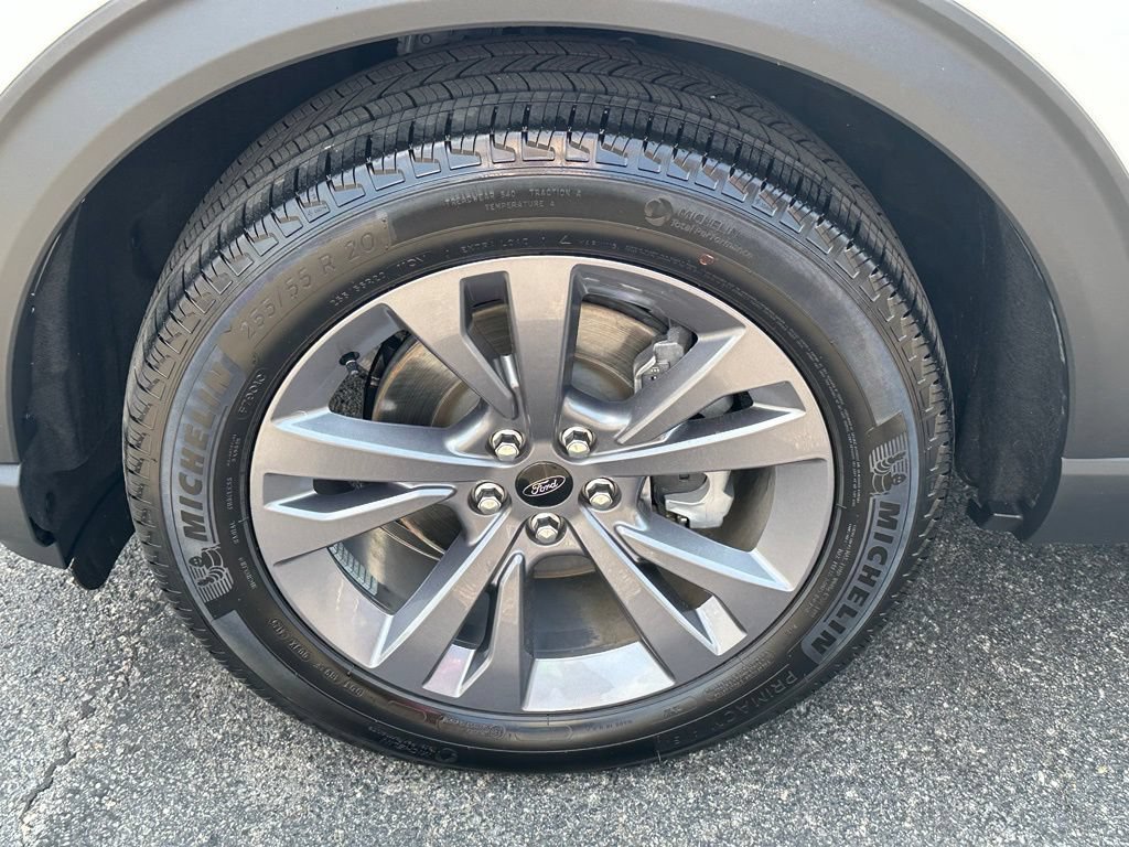 New 2026 Ford Explorer Active w/ Active Comfort Package AWD/4WD image 6