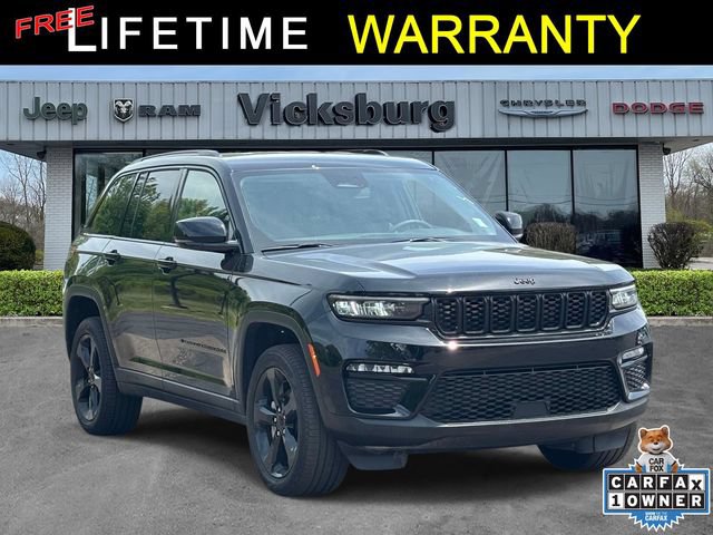 Used 2023 Jeep Grand Cherokee Limited w/ Black Appearance Package AWD/4WD image 1