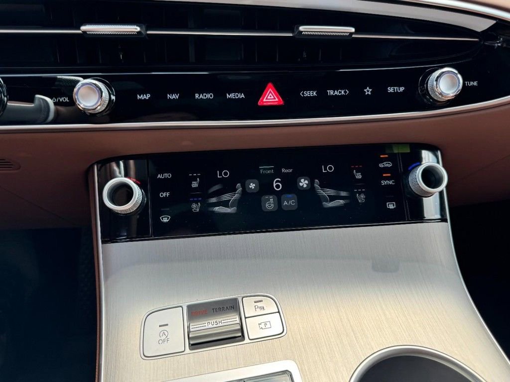 Certified 2026 Genesis GV70 2.5T Advanced image 14