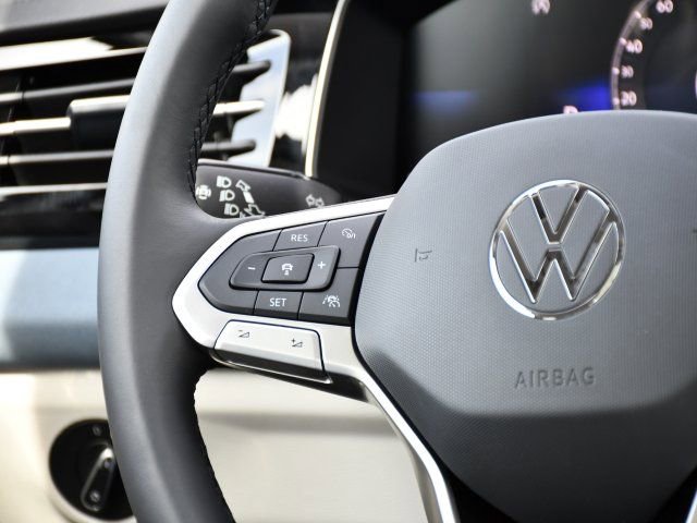 New 2026 Volkswagen Jetta SE FWD image 23