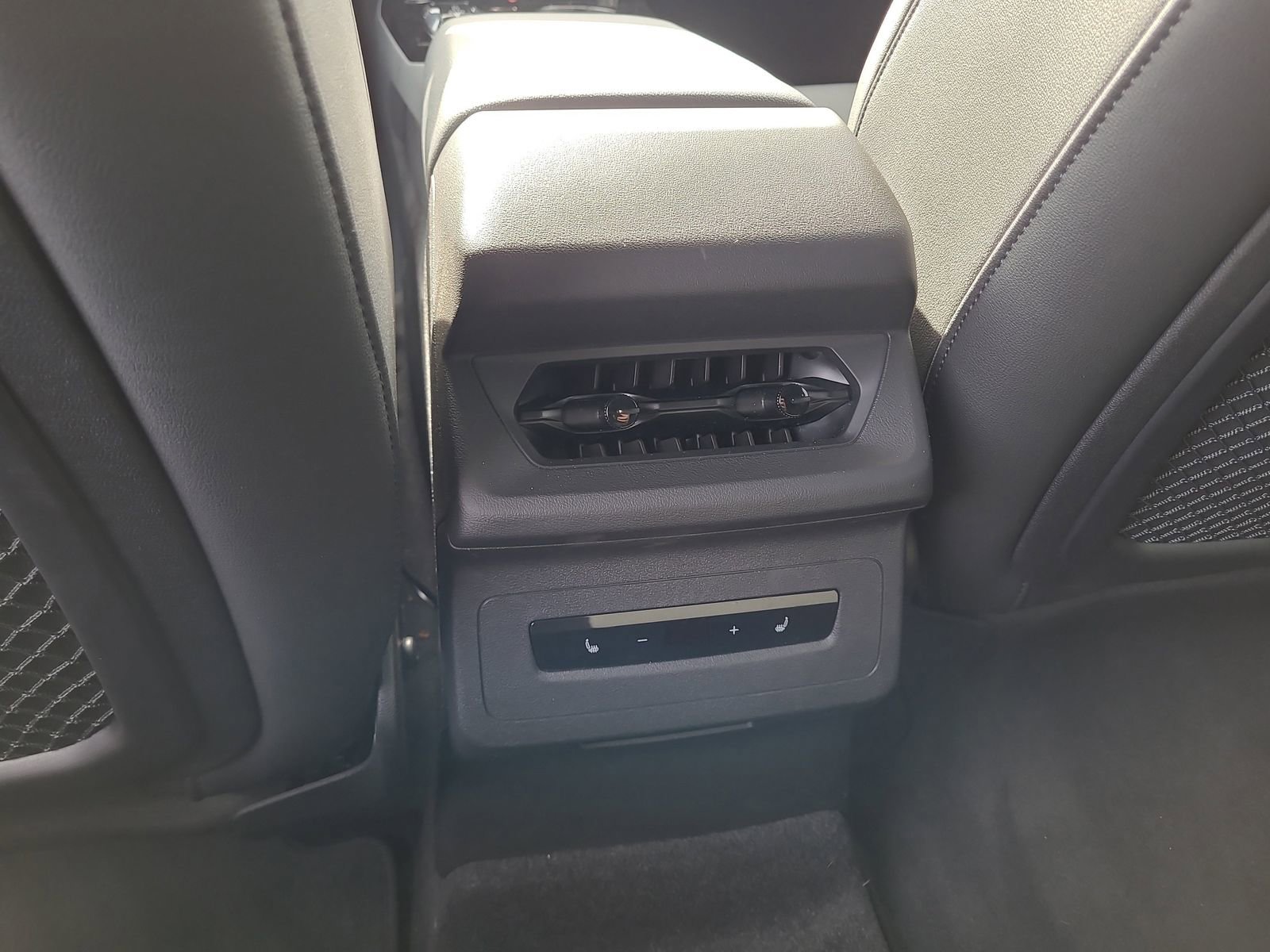 Used 2025 Audi Q6 e-tron Premium Plus w/ Premium Plus image 12