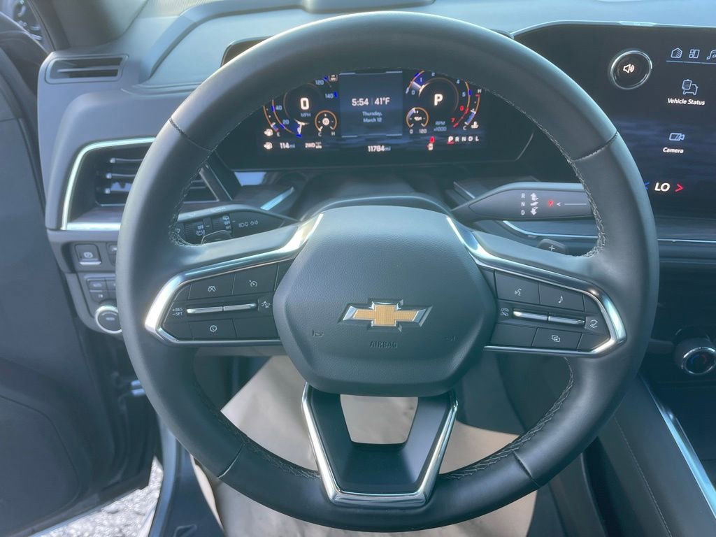 Used 2025 Chevrolet Suburban LS image 13