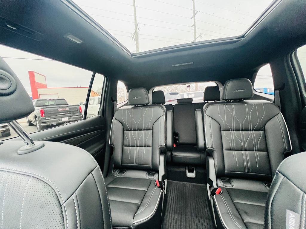 Used 2025 Buick Enclave Avenir w/ Super Cruise Package image 47