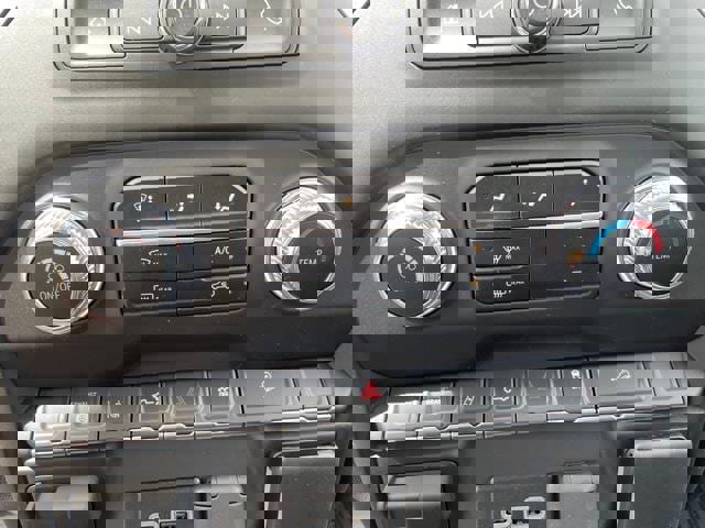 New 2025 GMC Sierra 2500 Pro image 21