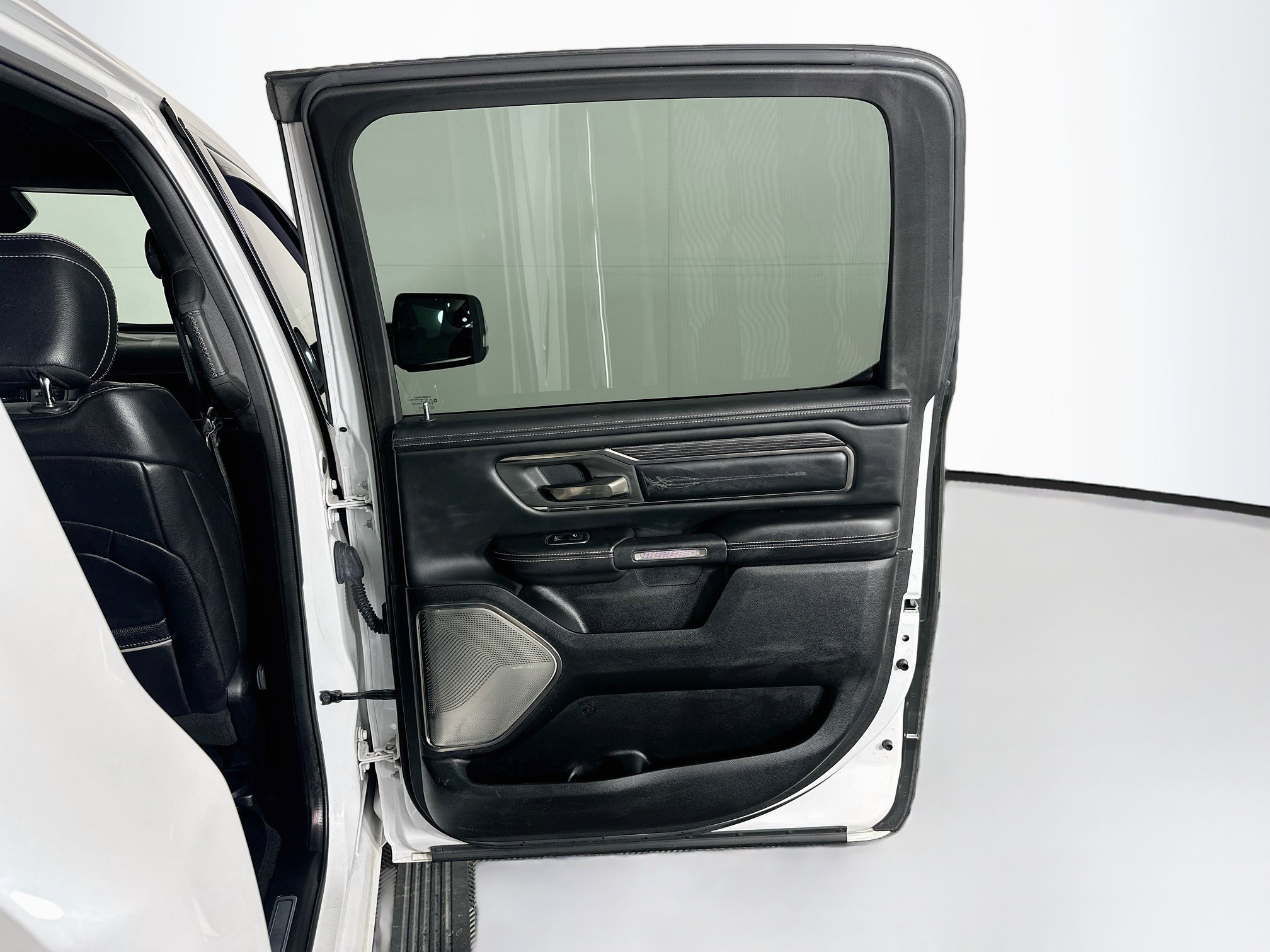Used 2019 RAM 1500 Limited RWD image 29