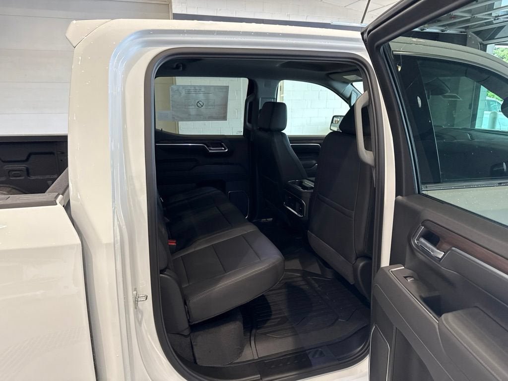 New 2026 GMC Sierra 1500 SLT AWD/4WD image 16