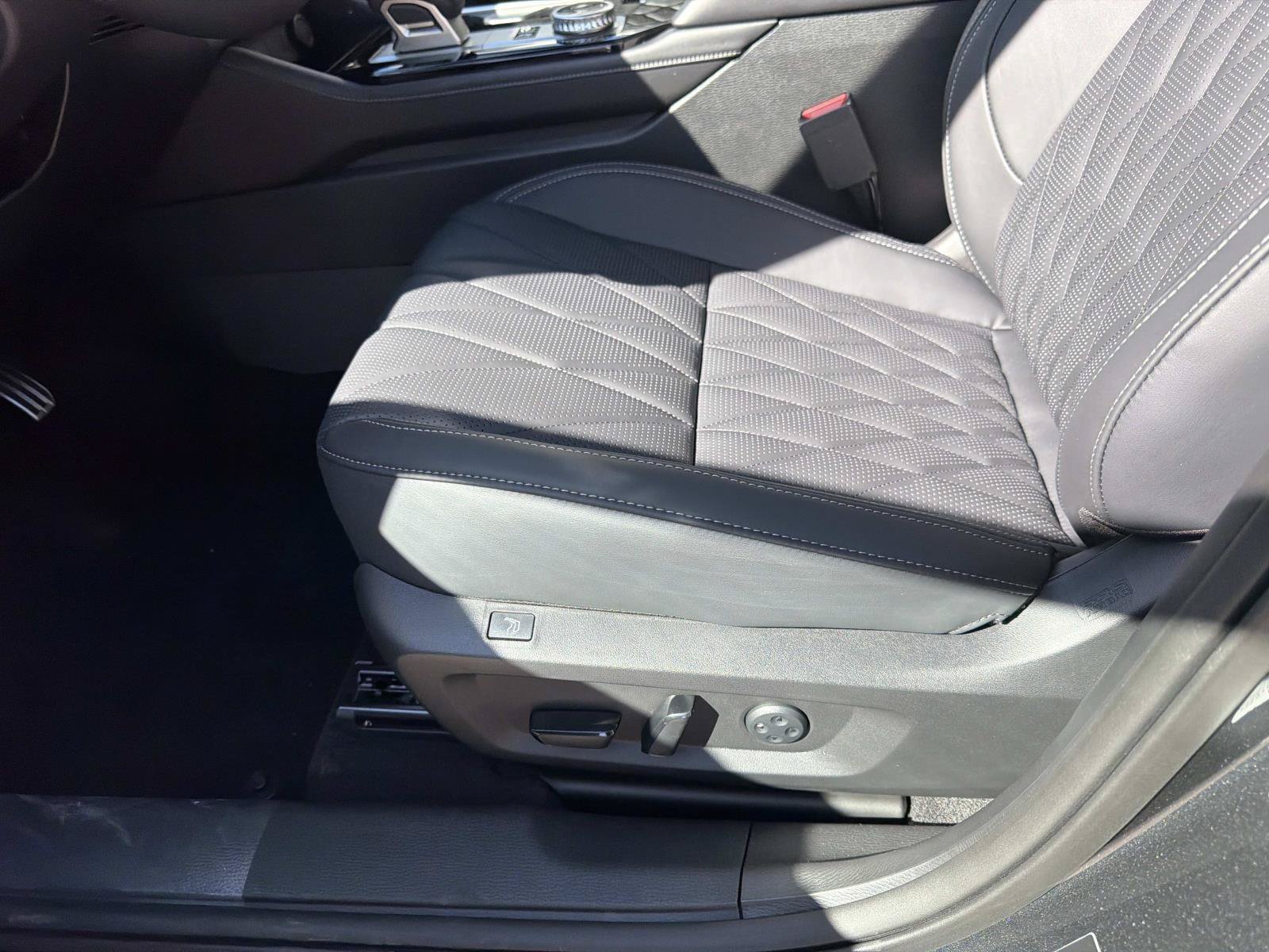 New 2026 Mitsubishi Outlander 4WD Plug-In Hybrid image 17