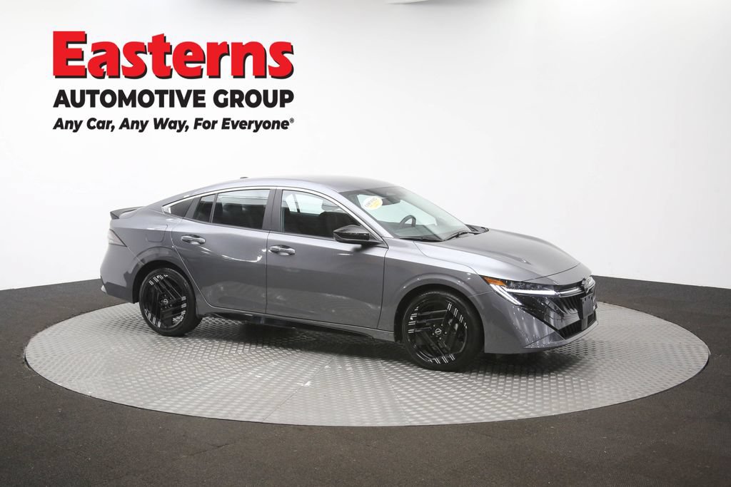 Used 2026 Nissan Sentra SR w/ Floor Mat Package FWD image 45