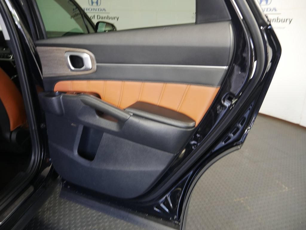 Used 2022 Kia Sorento SX Prestige w/ Rust Color Package AWD/4WD image 7