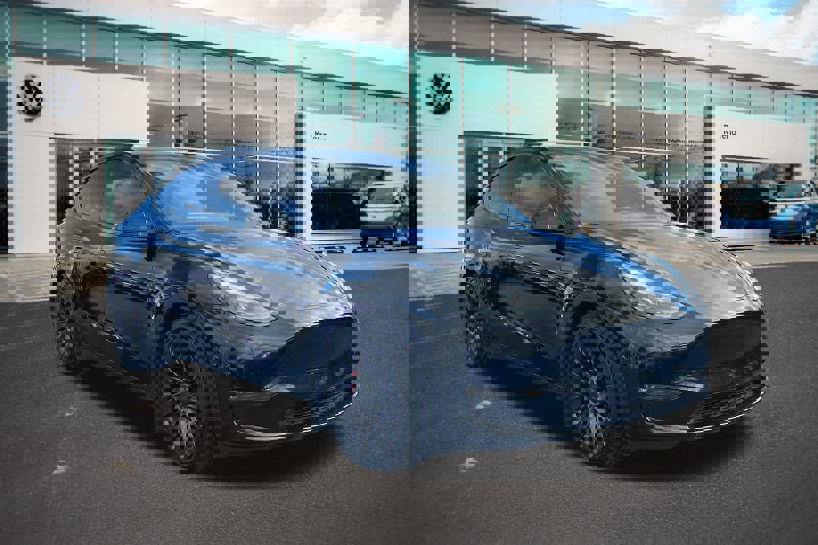 Used 2024 Tesla Model Y Performance image 3