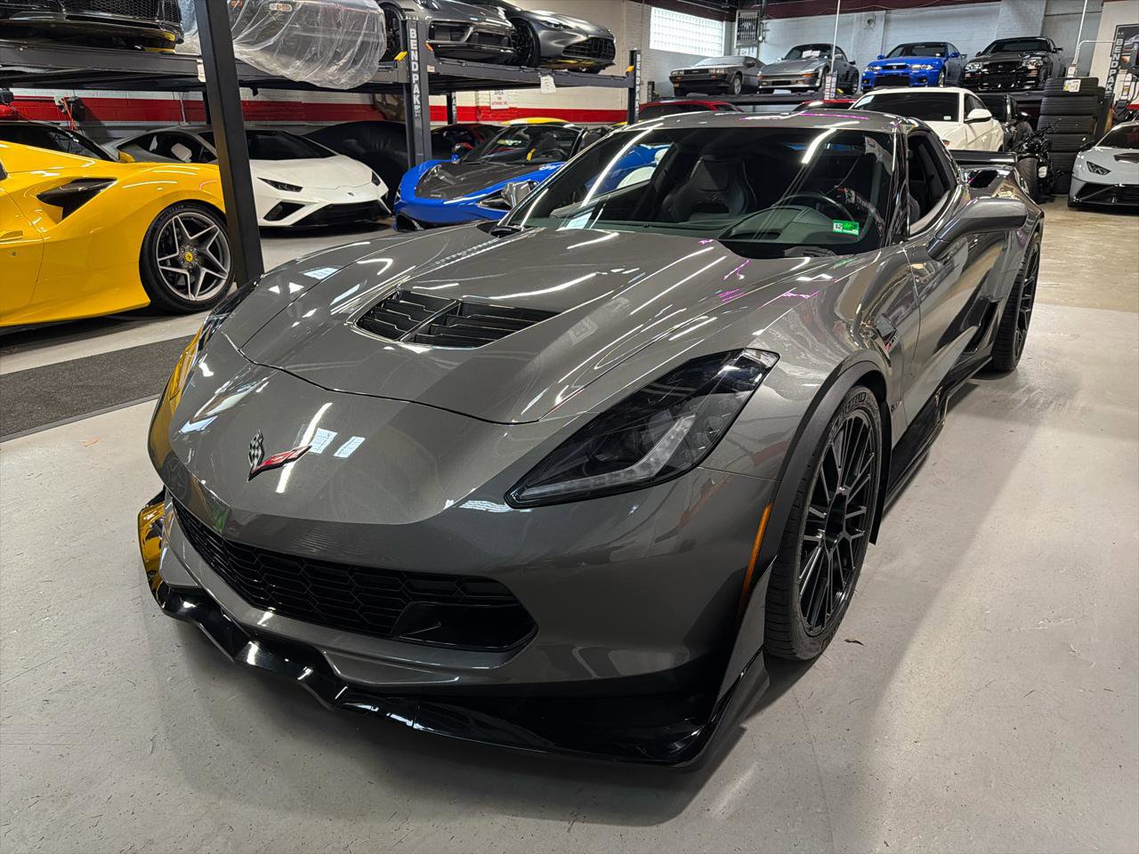 Used 2015 Chevrolet Corvette Z06 w/ 3LZ Preferred Equipment Group image 11
