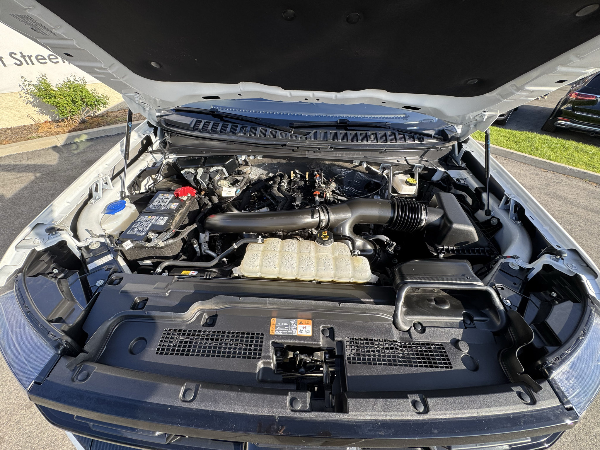 Used 2025 Ford Expedition Max Active RWD image 32