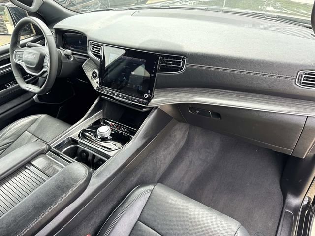 Used 2024 Jeep Wagoneer Series II w/ Flexible Seating Group RWD image 18