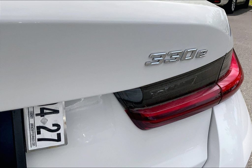 Used 2024 BMW 330e w/ Convenience Package RWD image 8