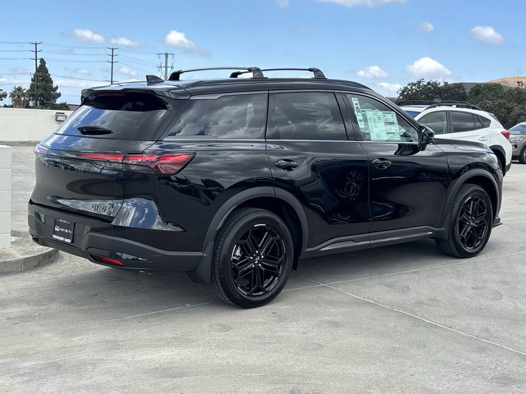 New 2026 INFINITI QX60 Luxe image 3