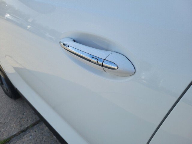 Used 2023 Buick Encore GX Select image 11