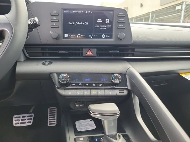 New 2026 Hyundai Elantra SEL Sport FWD image 15