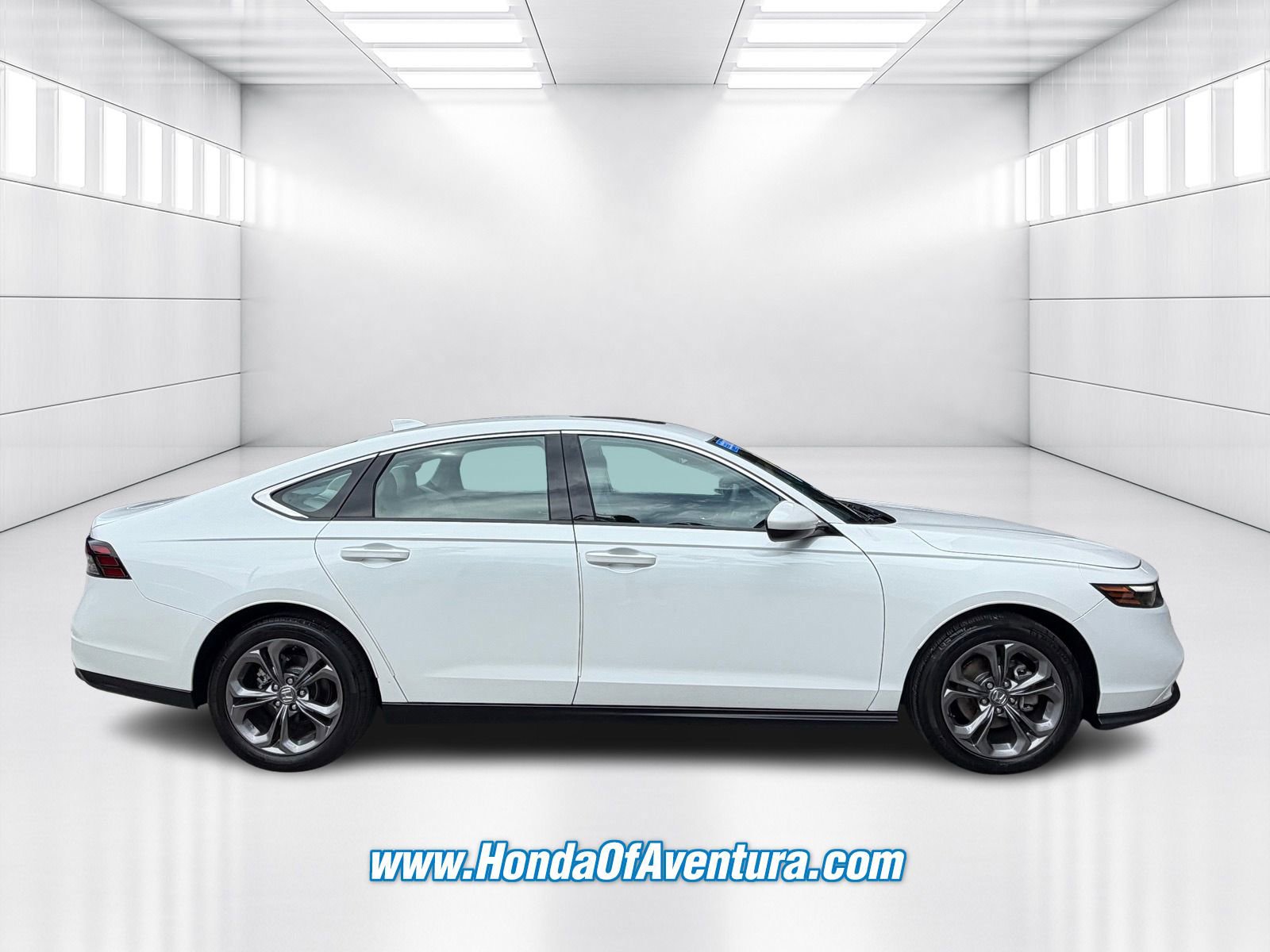 Certified 2023 Honda Accord EX image 2