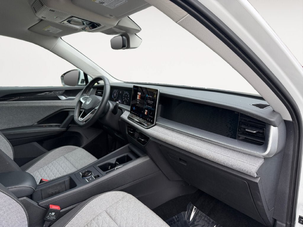 Used 2025 Volkswagen Tiguan S FWD image 26