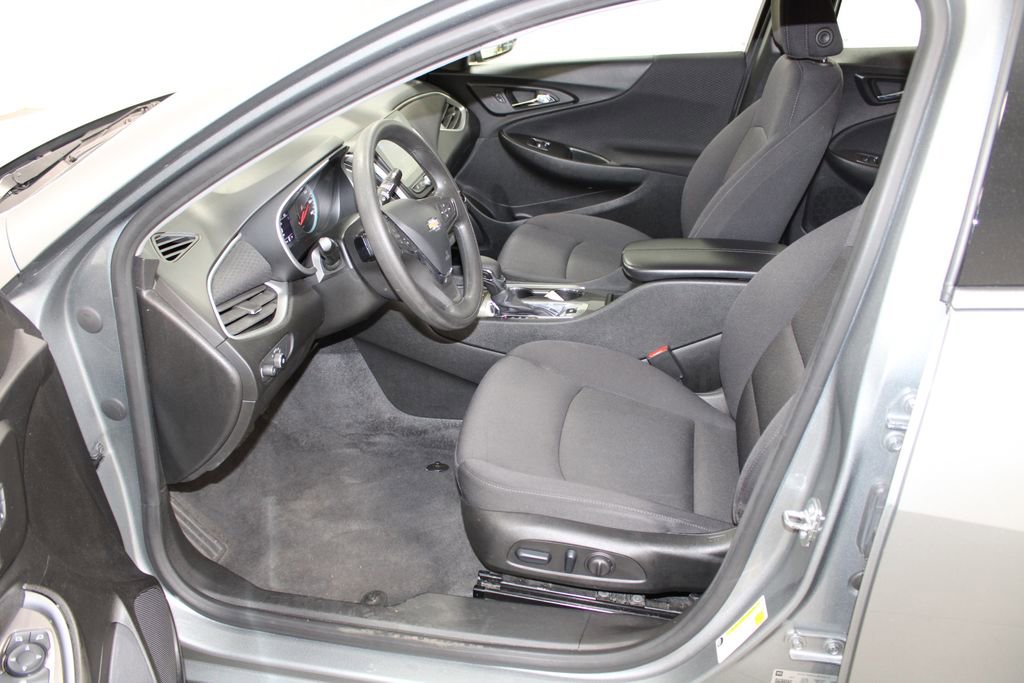 Used 2024 Chevrolet Malibu LT image 19