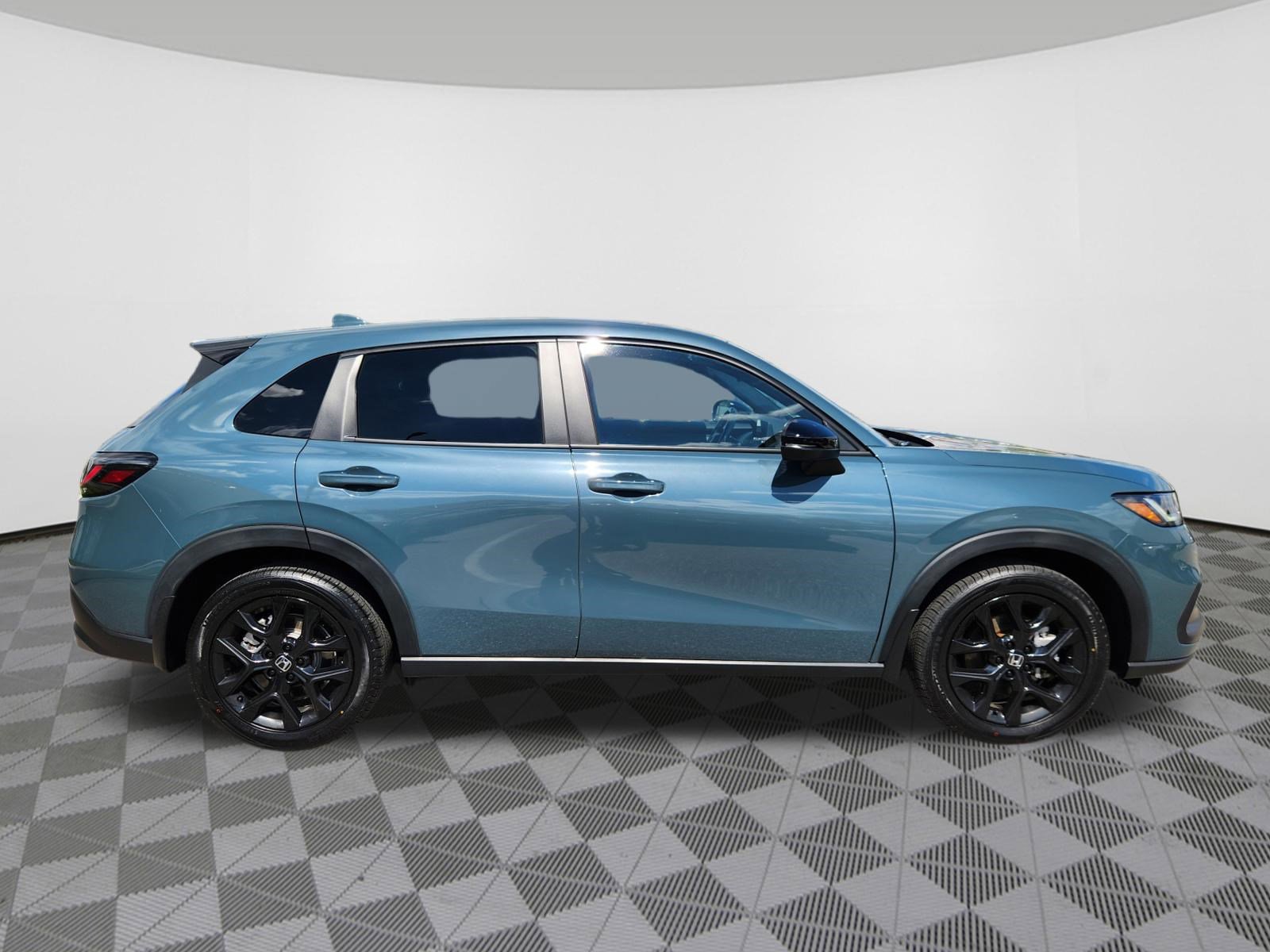 Used 2024 Honda HR-V Sport image 6