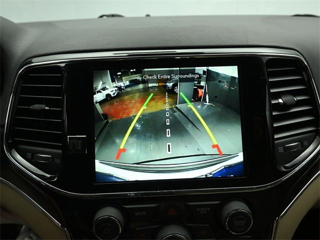 Used 2019 Jeep Grand Cherokee Limited image 12