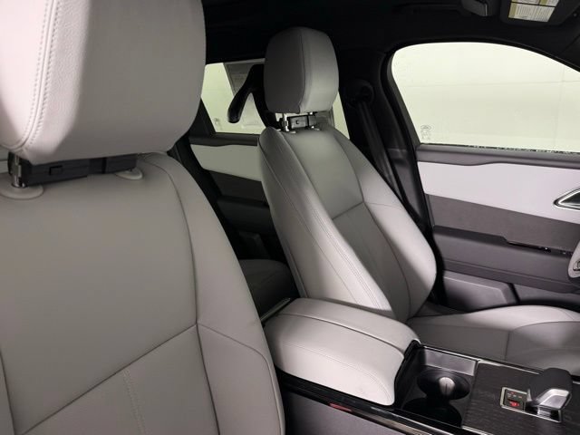 Certified 2026 Land Rover Range Rover Velar Dynamic SE AWD/4WD image 36