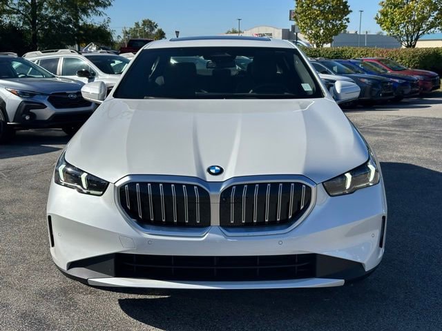 New 2026 BMW 530i xDrive w/ Premium Package image 2
