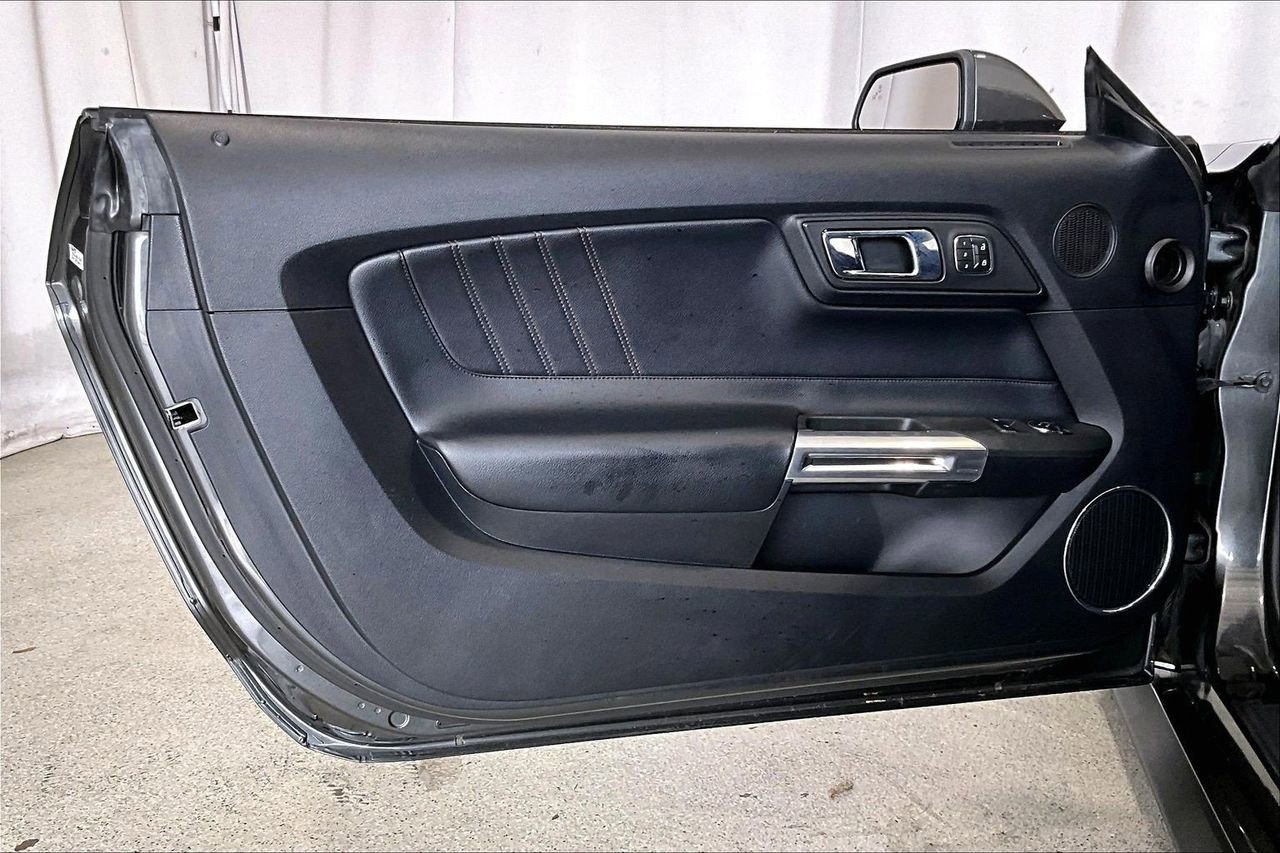 Used 2016 Ford Mustang GT Premium w/ Equipment Group 401A image 25