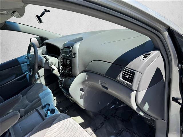 Used 2007 Toyota Sienna LE FWD image 21