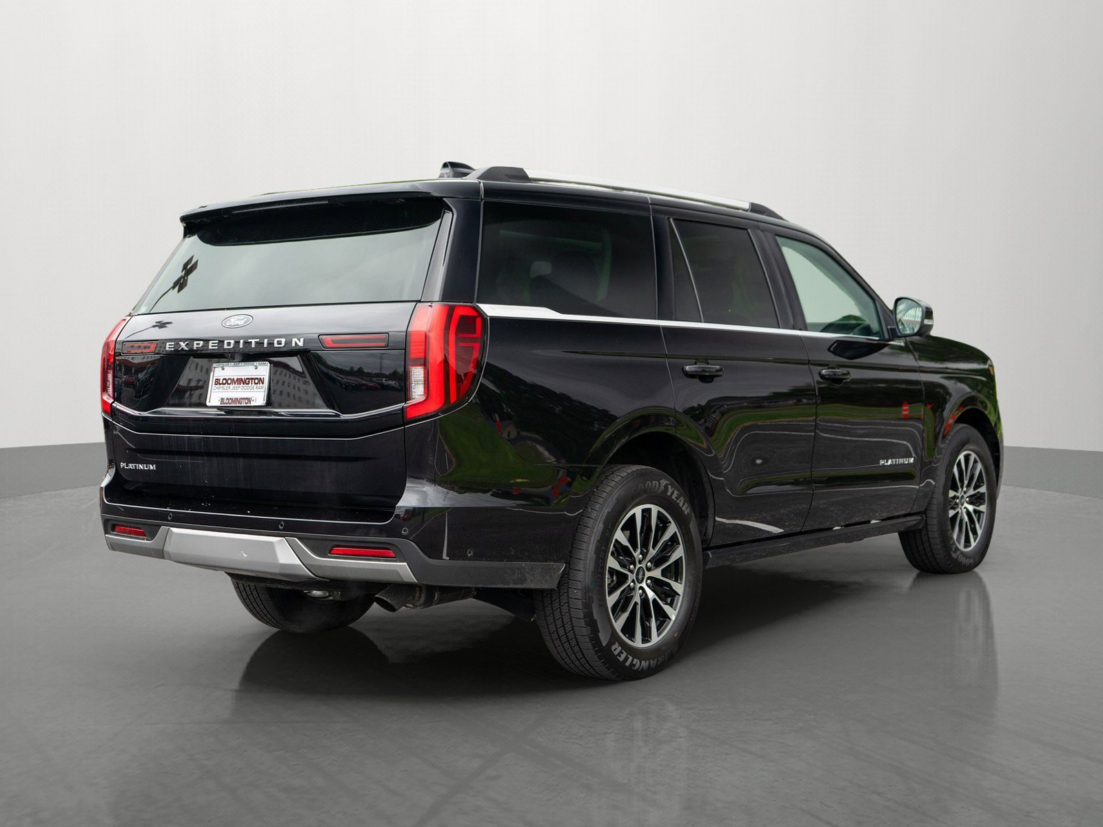 Used 2025 Ford Expedition Platinum AWD/4WD image 7