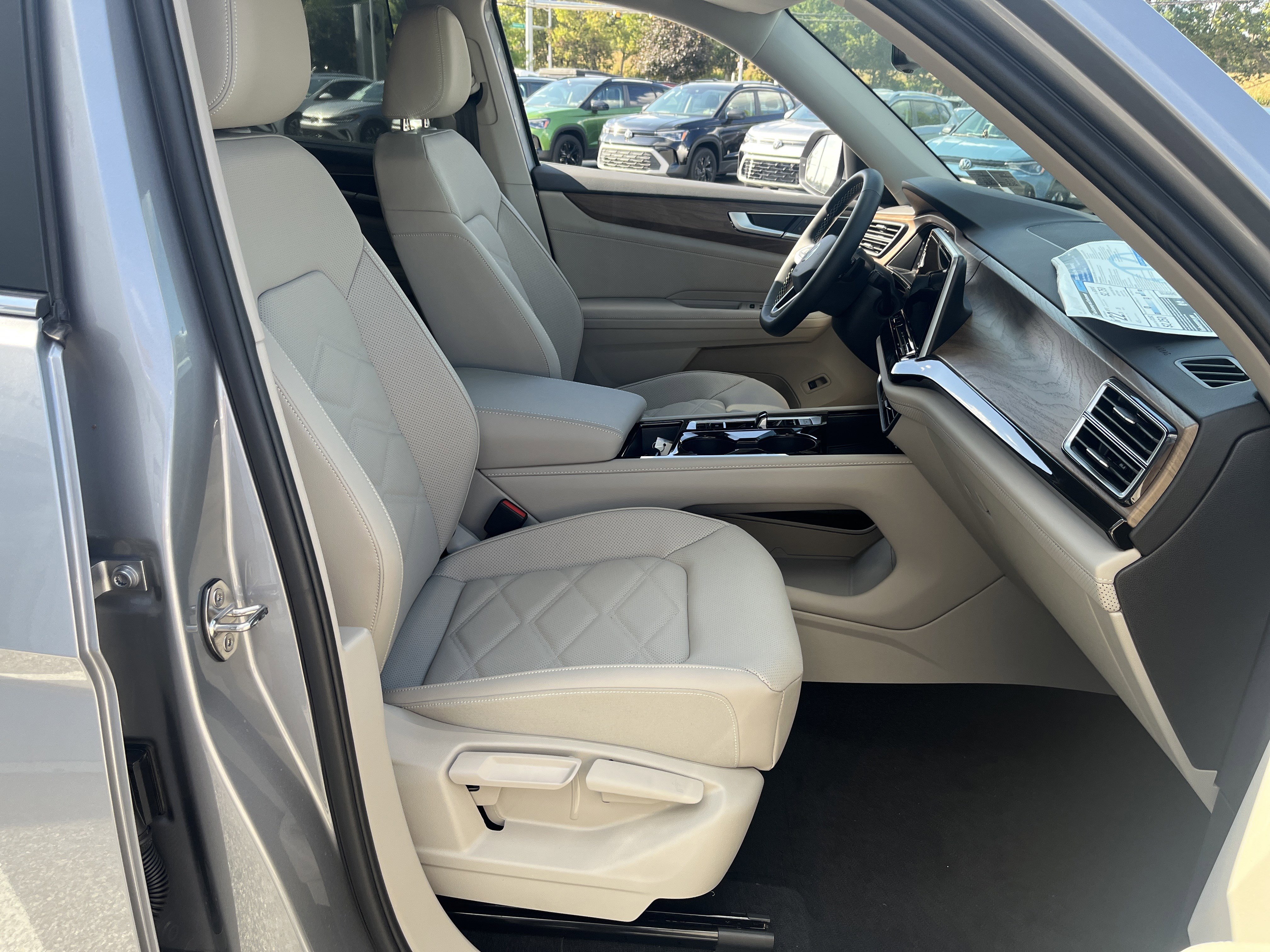 New 2026 Volkswagen Atlas SE image 23