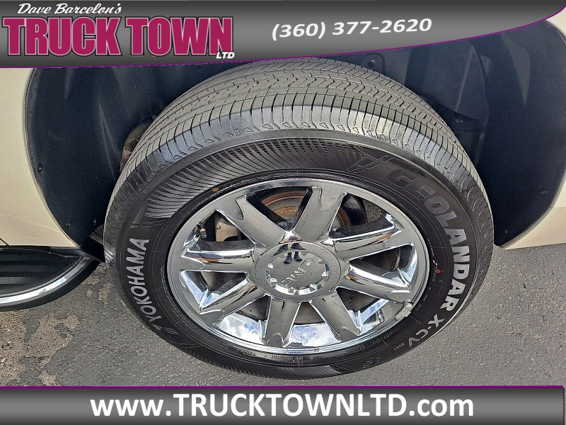 Used 2014 GMC Yukon XL Denali image 12