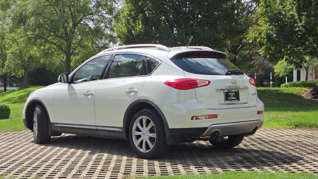 Used 2017 INFINITI QX50 AWD w/ Premium Package image 8