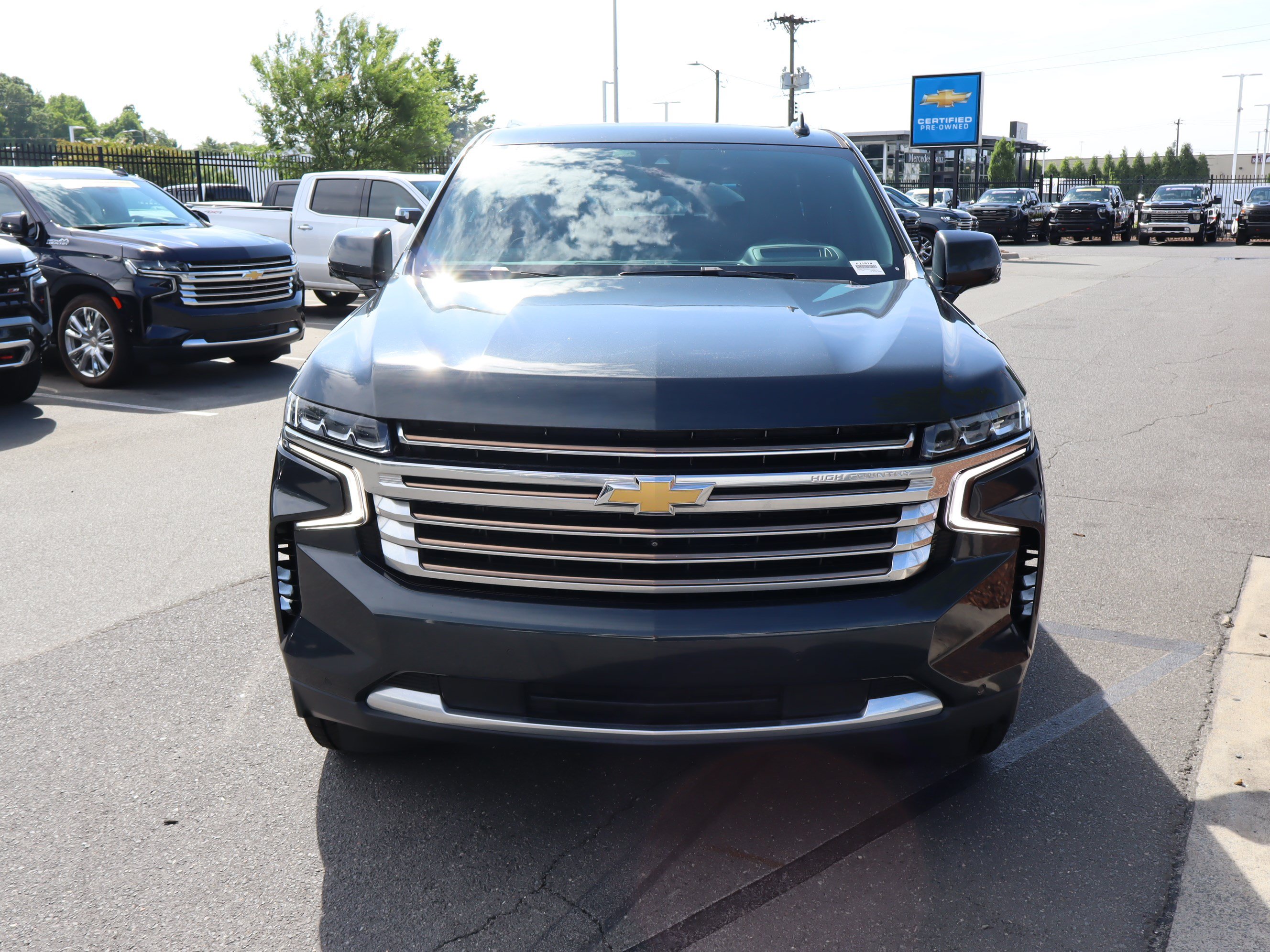 Used 2022 Chevrolet Tahoe High Country AWD/4WD image 3