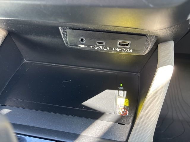 Used 2025 Subaru Forester Premium AWD/4WD image 24