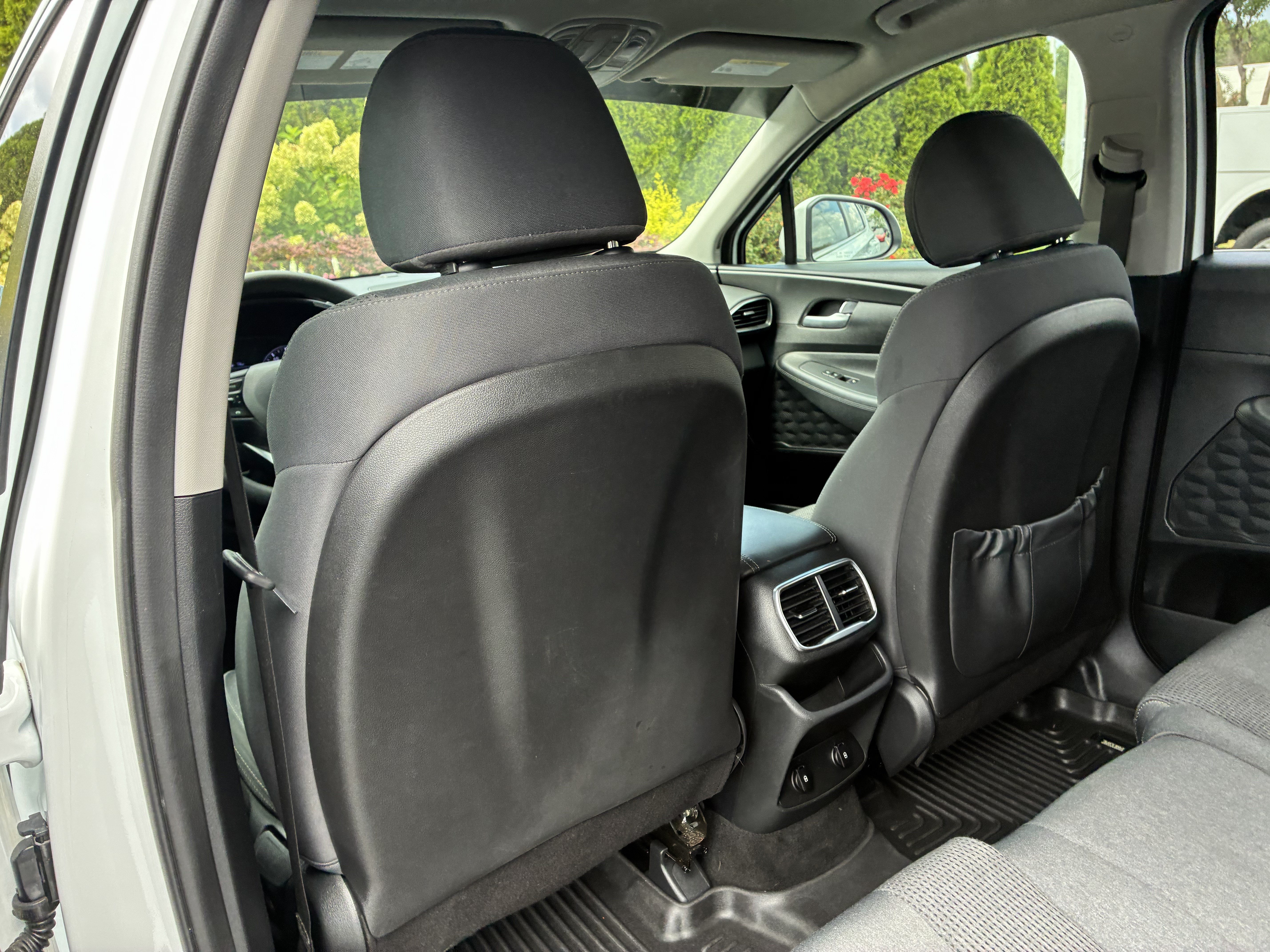 Used 2019 Hyundai Santa Fe SE FWD image 14