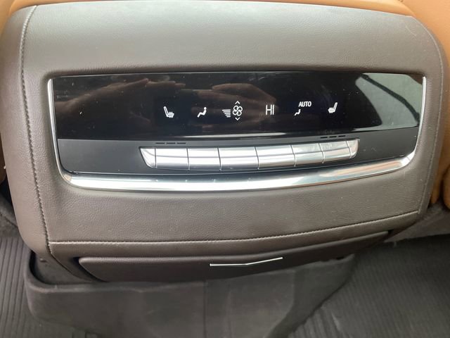 Used 2023 Cadillac Escalade Premium Luxury image 22