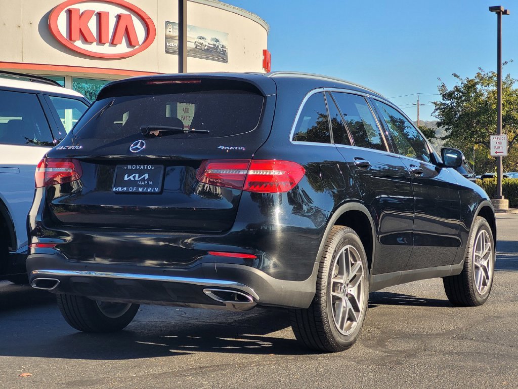 Used 2018 Mercedes-Benz GLC 300 4MATIC image 4