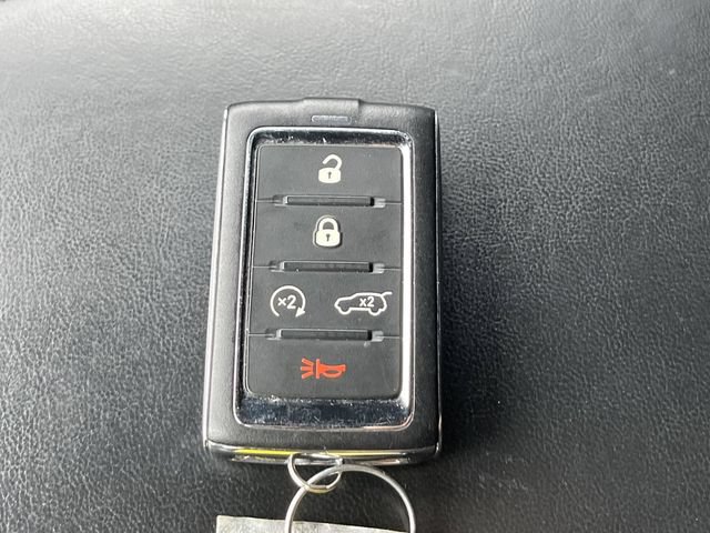 Used 2022 Jeep Grand Cherokee Summit AWD/4WD image 23