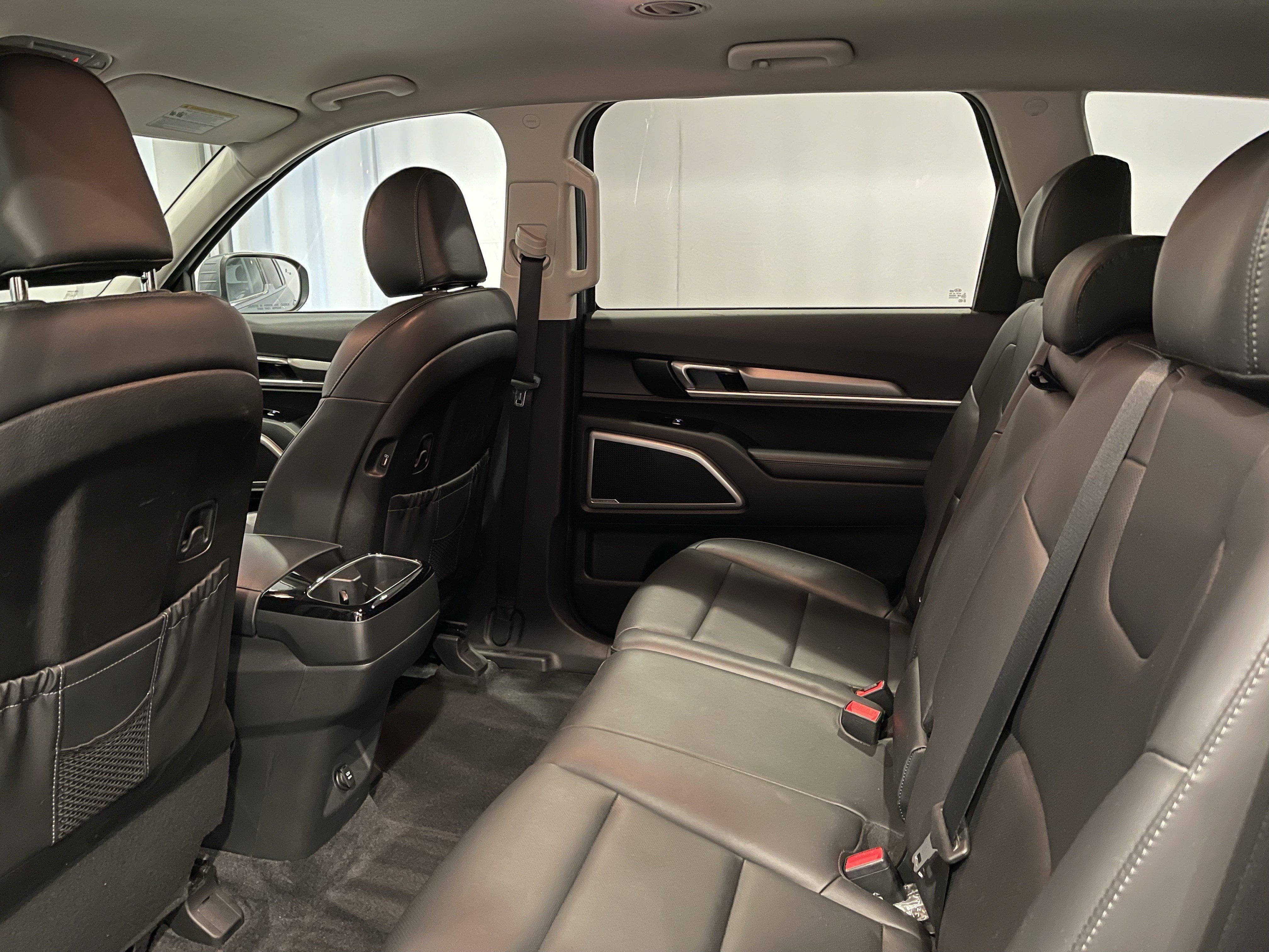 Used 2020 Kia Telluride LX AWD/4WD image 23