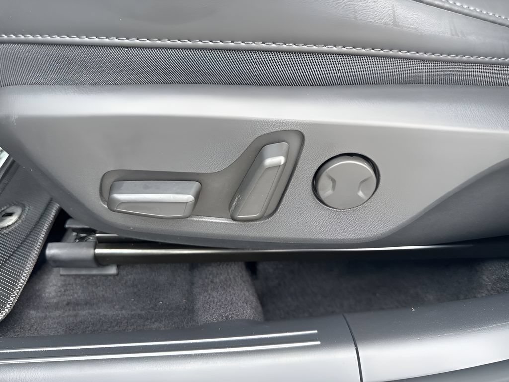 Used 2025 Kia Niro Wind w/ Wind Preserve Package FWD image 10