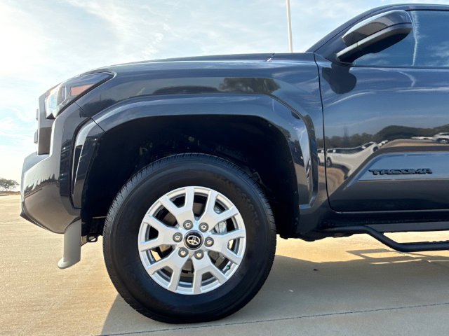 Used 2026 Toyota Tacoma SR5 RWD image 5